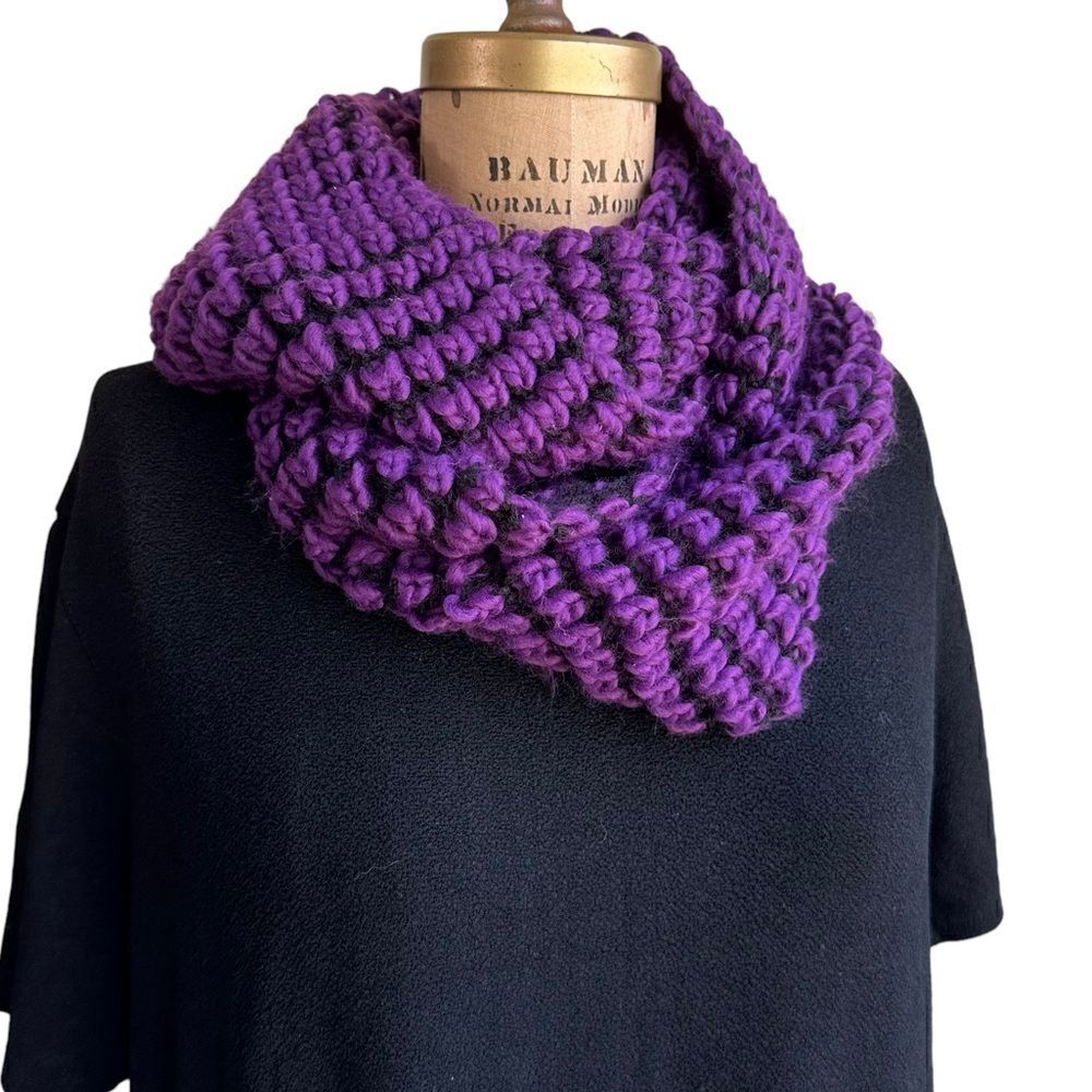 Purple and Black Chunky knit infinity scarf nwt